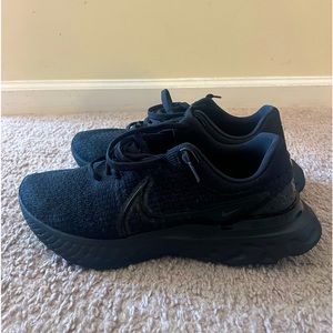 Nike running shoes. React infinity 3